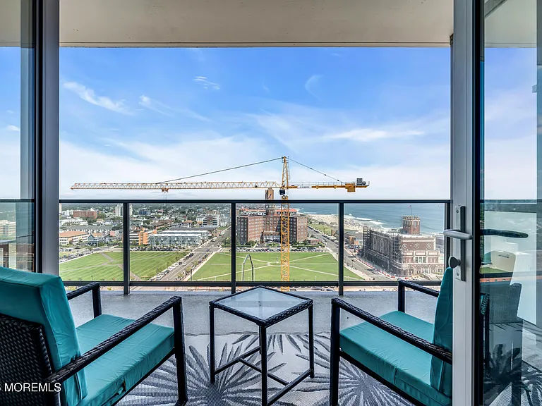 1101 Ocean Ave #1510 — Photo 34