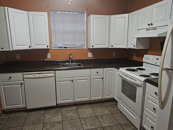 5th image of 13581 NE 20th Pl