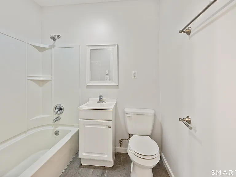 60 Center St #10 — Photo 13