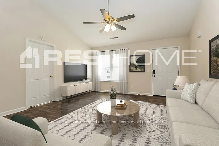 3 bed, 2.0 bath, 1422 sqft, $1,825 — Photo 4