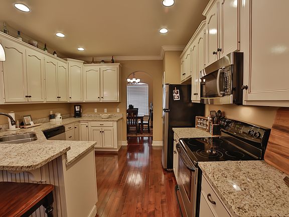 3rd image of 7506 Lacie Jay Ln