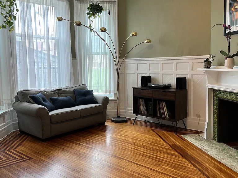 496 Porter Ave #1 — Photo 2