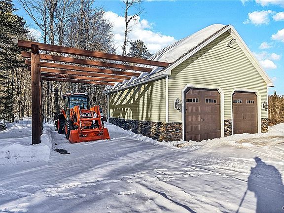 4th image of 388 Peck Rd