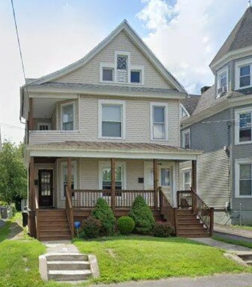227 Whittier Ave — Photo 1