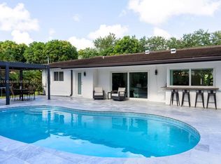 14941 SW 87th Ave, Palmetto Bay, FL 33176