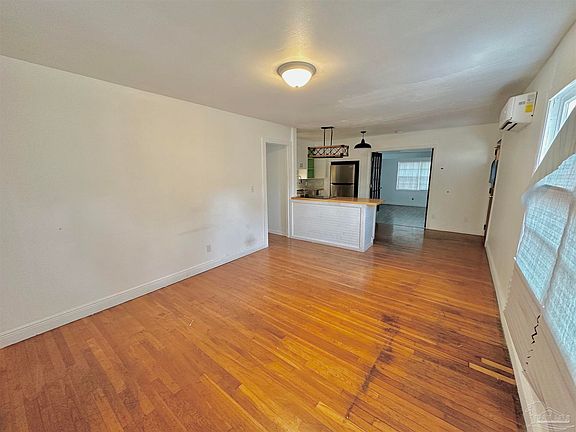 2nd image of 3201 N 6th Ave
