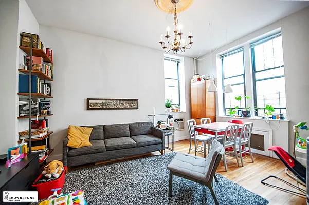 Rented by Brownstone Real Estate | media 9