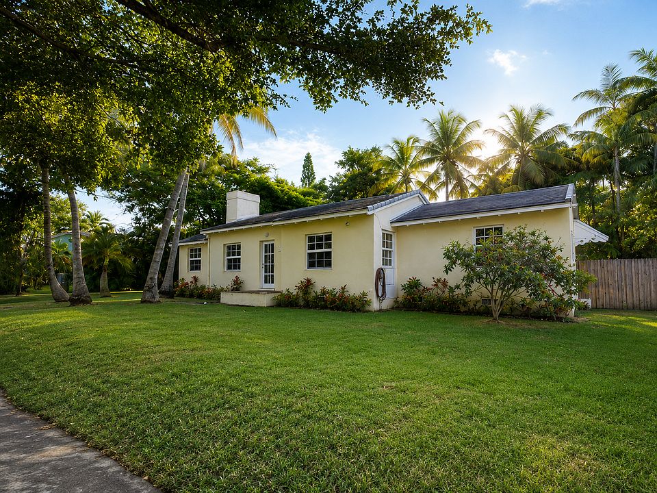 1st image of 901 NW 10th Ct