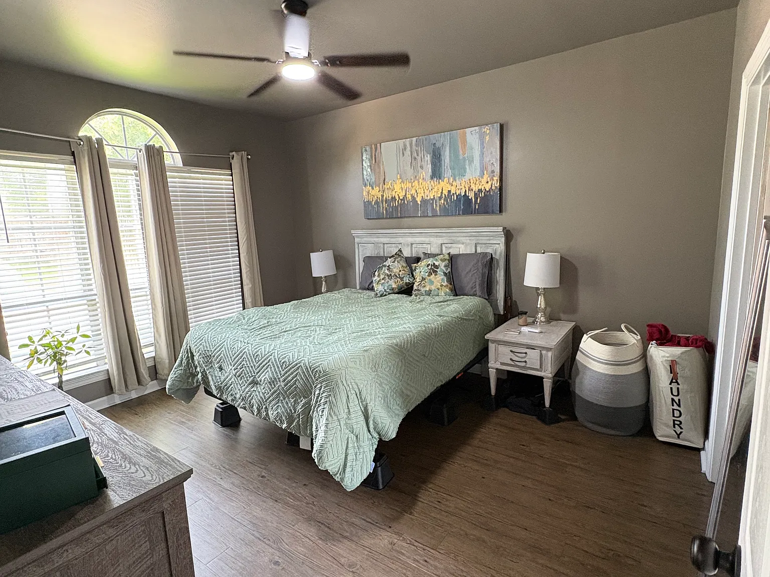 3 bed, 1424 sqft, $2,100 — Photo 4