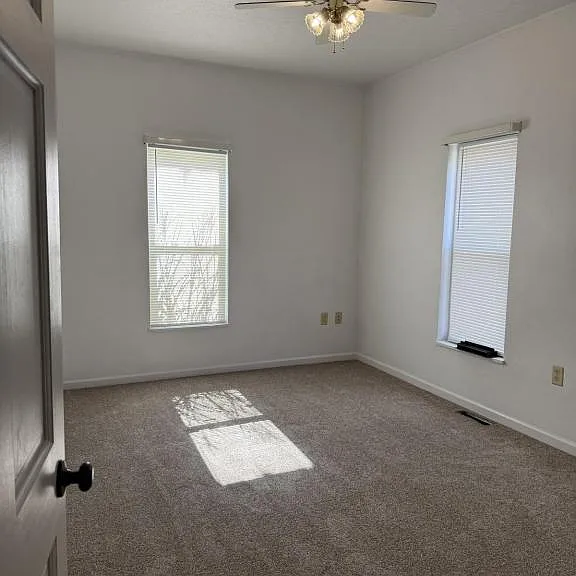 628 E Bowman St — Photo 8