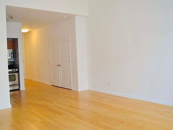 4th image of 20 West St APT 17K