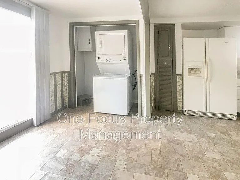1724 Steam Valley Rd — Photo 5