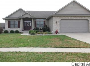 890 Gooseneck Trl, Sherman, IL 62684