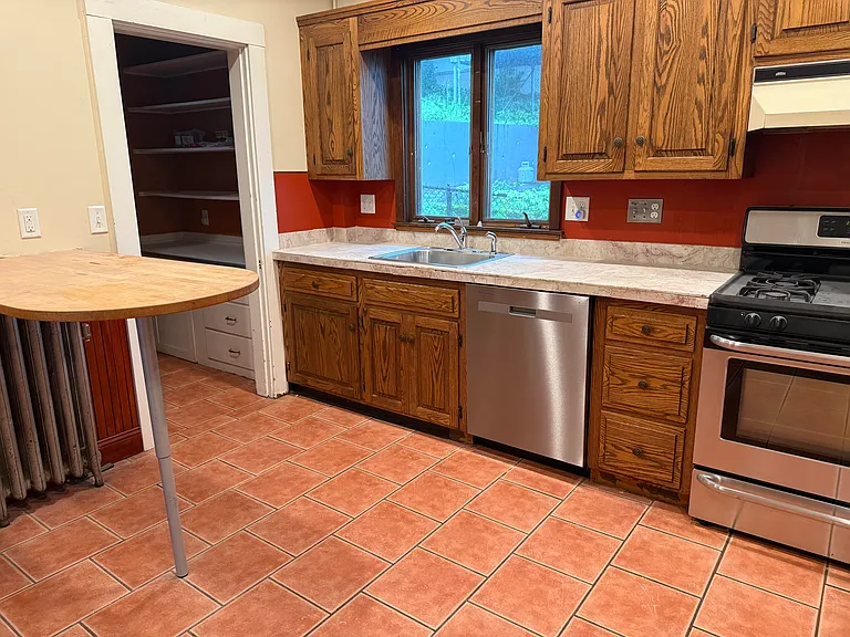 235 Summer St #1 — Photo 4