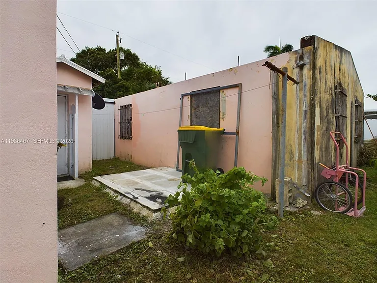 616 SW 8th Ave — Photo 6