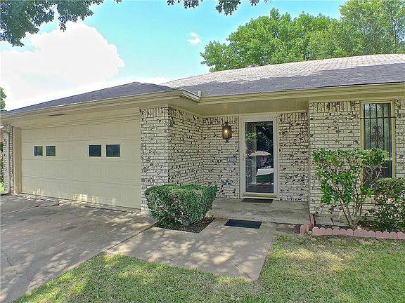 3rd image of 408 Ida Bess Dr