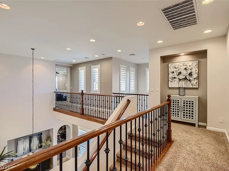 1041 Baronet Dr — Photo 38