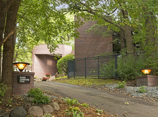 12040 Hilloway Rd W, Minnetonka, MN 55305