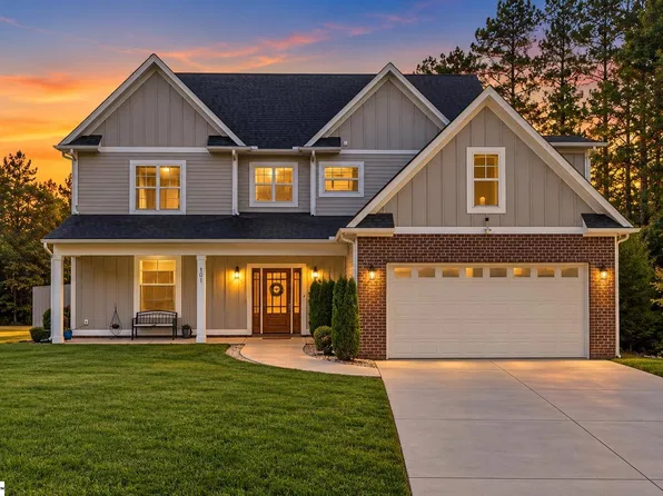 101 S Valley Ln, Greenville, SC 29611