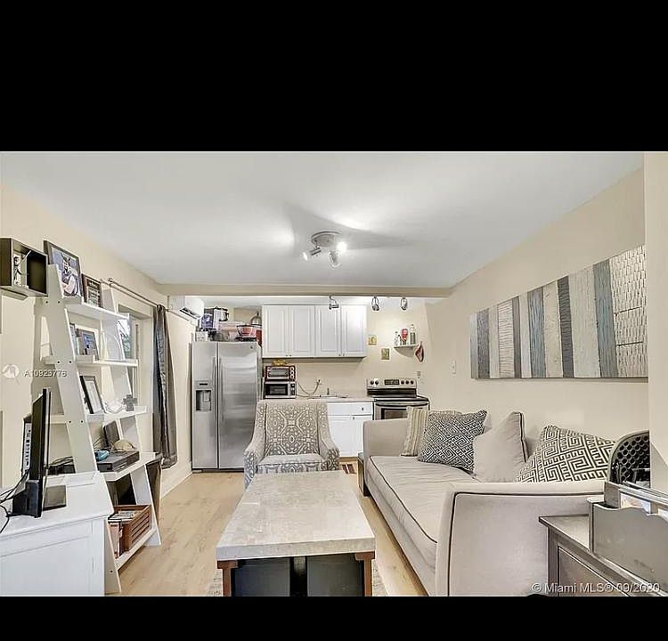 1st image of 822 Milan Ave