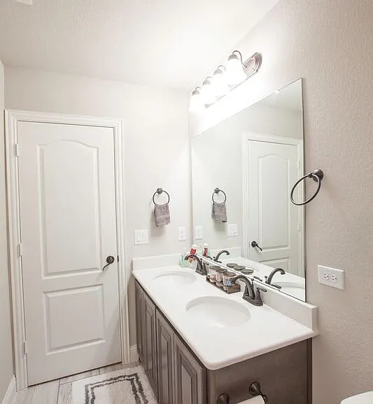 1501 Laurence Ln — Photo 46