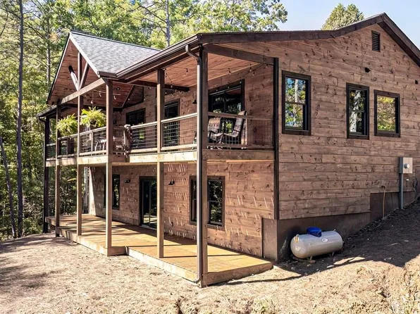 799 Laurel Creek Trl, Blue Ridge, GA 30513