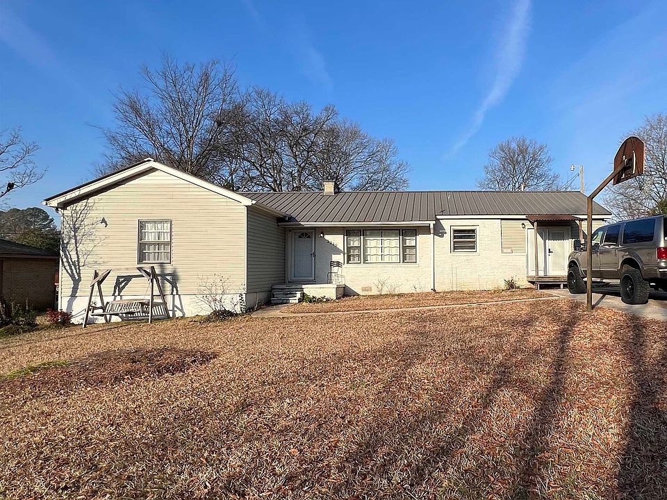 1st image of 2219 Norwood Blvd