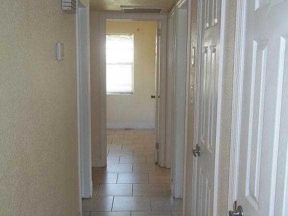 5th image of 416 Eastway Dr