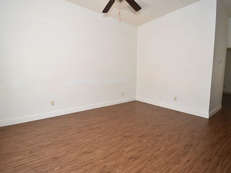 2408-2464 W Barnett Springs Ave — Photo 23