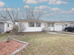 1423 84th St, Kenosha, WI 53143