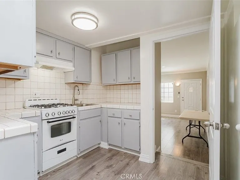 6609 Camellia Ave — Photo 14