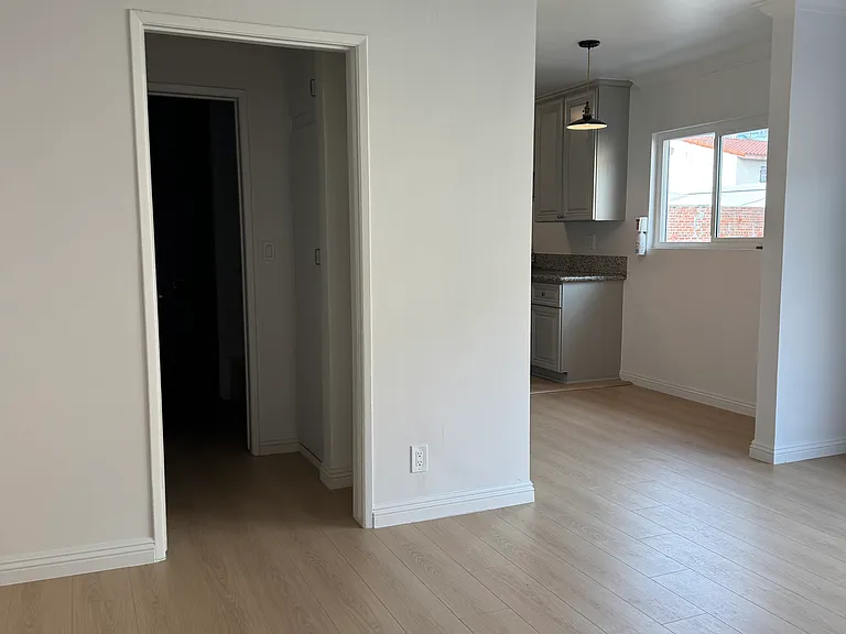 2213 W Court St #3 — Photo 19