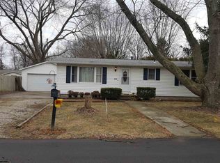 112 Hartman Knoll Ct, Nappanee, IN 46550