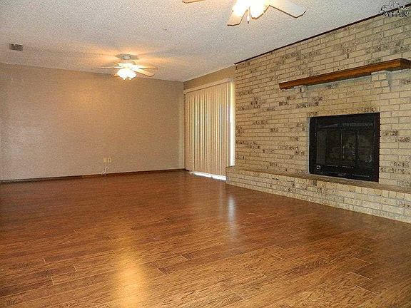 5th image of 5226 E Woodhaven Dr