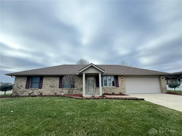 1671 Redbud Ln, Eaton, OH 45320