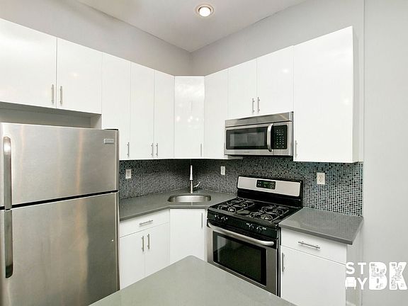4th image of 1296 Putnam Ave #2F