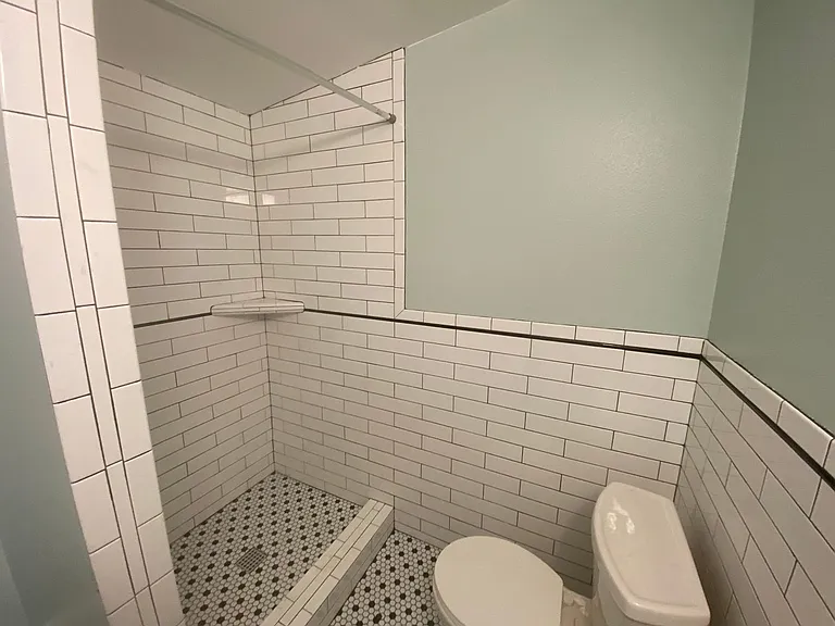 54 NW Lake Pl #A — Photo 11