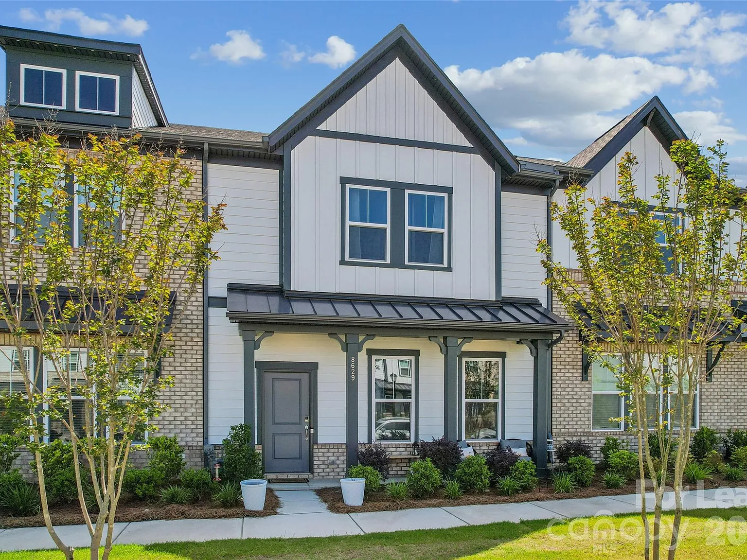 3 bed, 2.5 bath, 2039 sqft, $2,625 — Photo 2