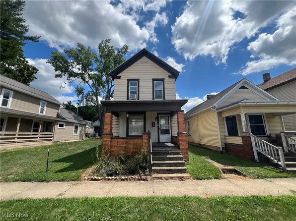 606 N 2nd St, Dennison, OH 44621