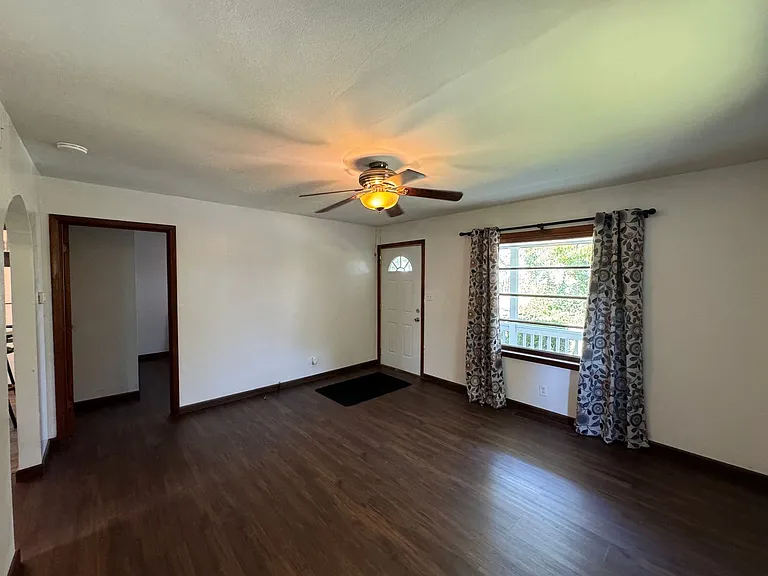 206 N Morgan St — Photo 7
