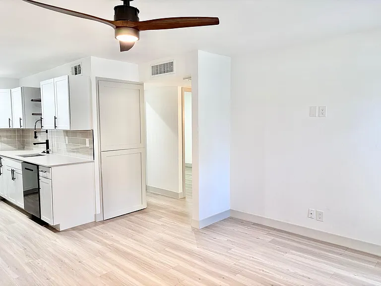 6810 E Avalon Dr #2 — Photo 18