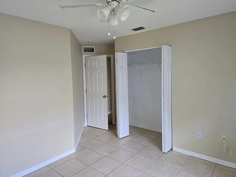 2654 6th Ct E — Photo 7