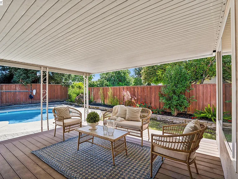 201 Ramon Pl — Photo 49