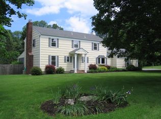 2 Old Coach Rd, Randolph, NJ 07869