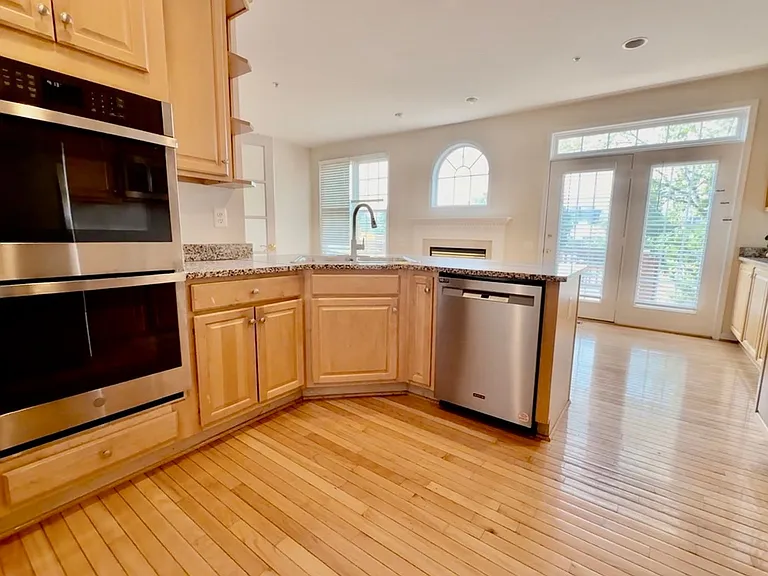 6130 Stonehenge Pl — Photo 7