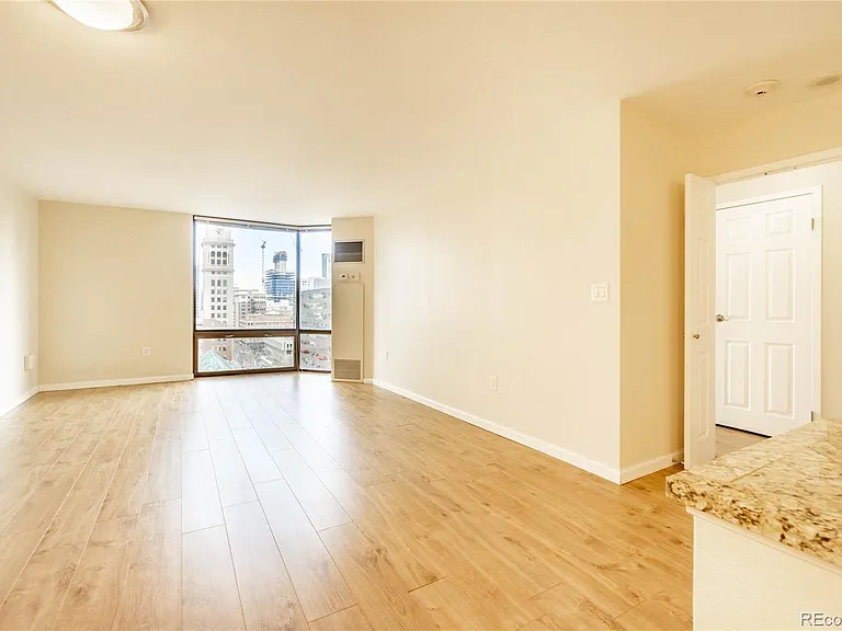 1625 Larimer St #1604 — Photo 17