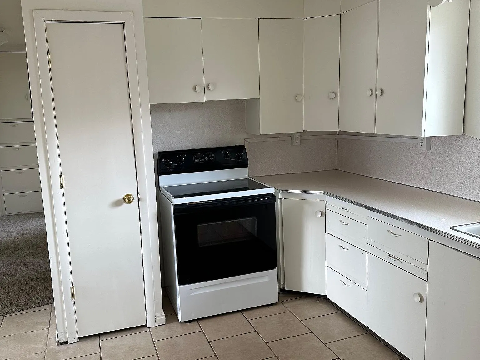 2 bed, 1008 sqft, $1,200 — Photo 2