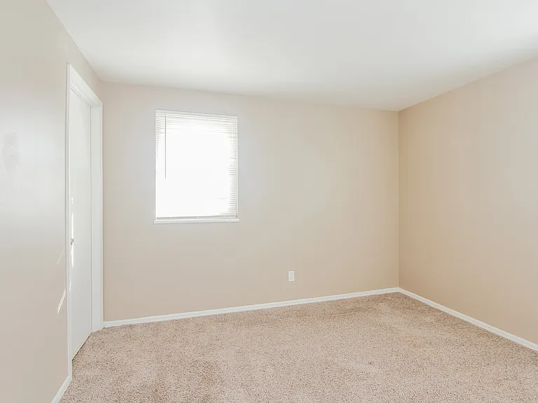 10431 Chris Dr — Photo 12