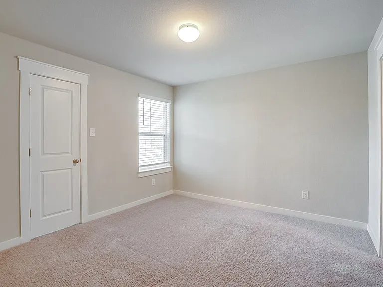 505 Pearly Eye Dr #B — Photo 10