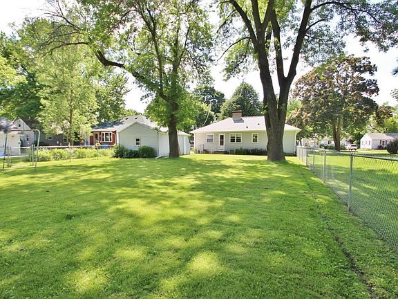 4th image of 1409 Neenah St